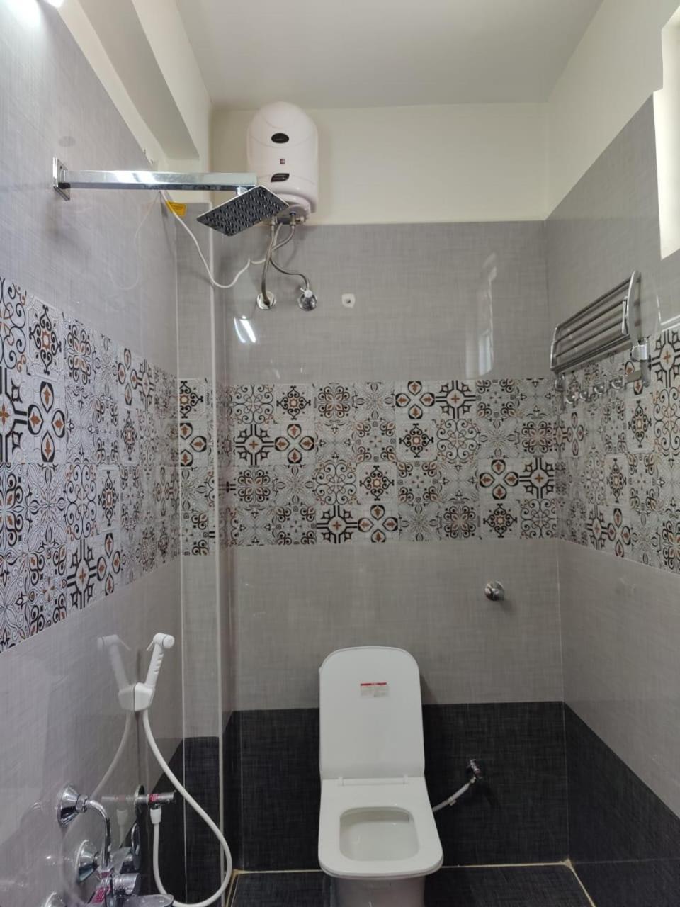 Garuda Grand Apartment Tirupati Ngoại thất bức ảnh