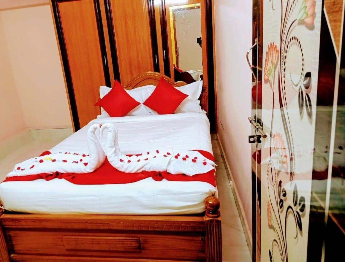 Garuda Grand Apartment Tirupati Ngoại thất bức ảnh