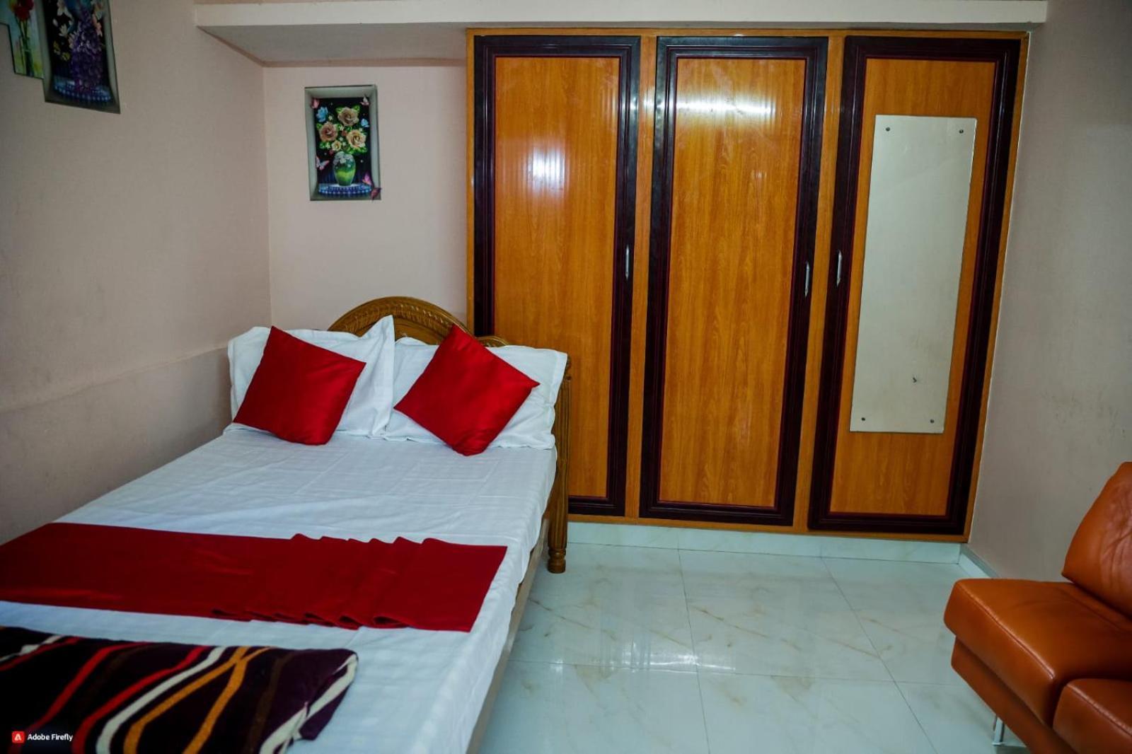 Garuda Grand Apartment Tirupati Ngoại thất bức ảnh
